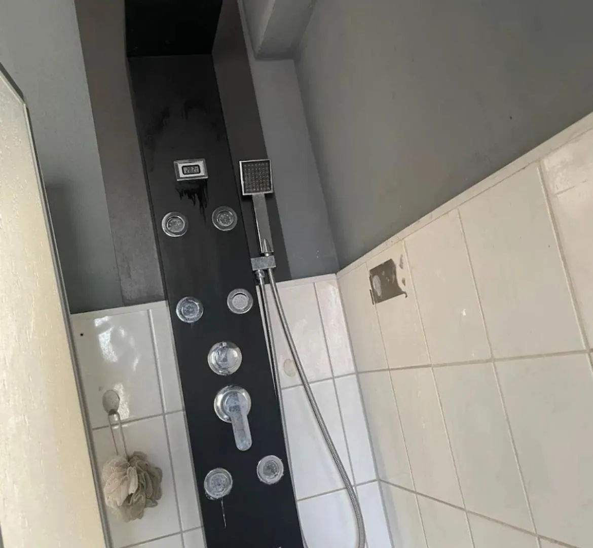Zentral Gelegenes Apartment In Koeln